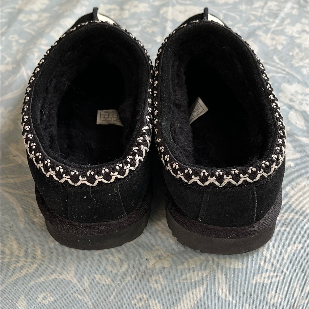 UGG Tasman Chopd Women’s/Big Kid’s Slippers. Euro 38, Wos 6 - Picture 4 of 11